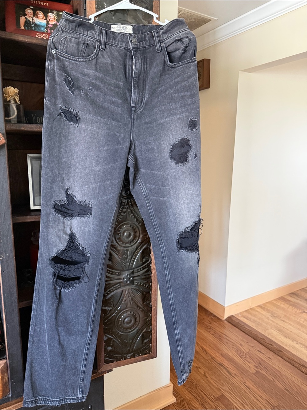 We The Free Distressed Black Gray CRVY Boyfriend Jeans